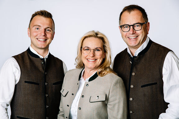 Fam.Neuhauser_03.jpg  